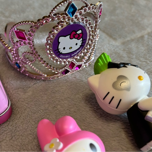 Hello Kitty Collectible PEZ Dispensers Metal Lunch Box Figures Lot - Picture 4 of 8